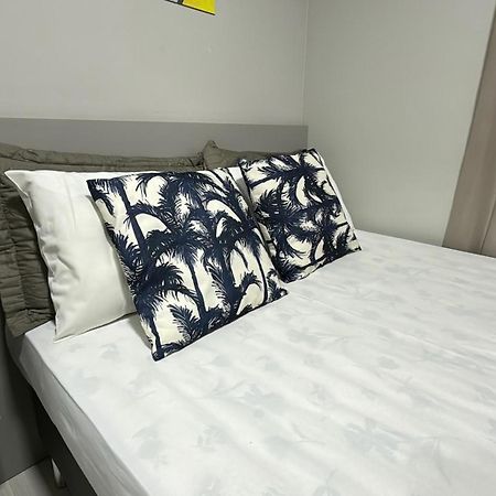 09- Studio Lindamente Decorado! Ideal Para Casal!!! กูรีตีบา ภายนอก รูปภาพ