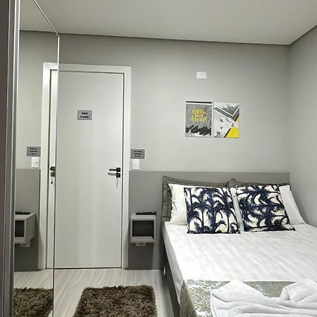 09- Studio Lindamente Decorado! Ideal Para Casal!!! กูรีตีบา ภายนอก รูปภาพ