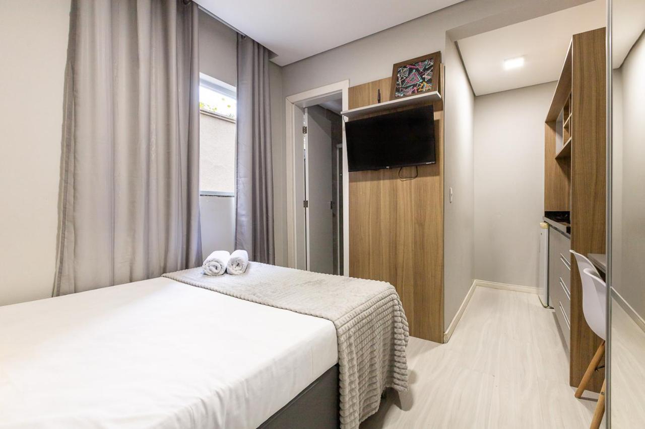 09- Studio Lindamente Decorado! Ideal Para Casal!!! กูรีตีบา ภายนอก รูปภาพ