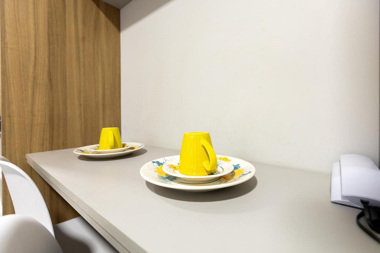 09- Studio Lindamente Decorado! Ideal Para Casal!!! กูรีตีบา ภายนอก รูปภาพ
